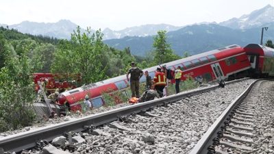 Almanya’nın güneybatısındaki Baden-Württemberg eyaletinde büyük bir tren faciası yaşandı. Riedlingen