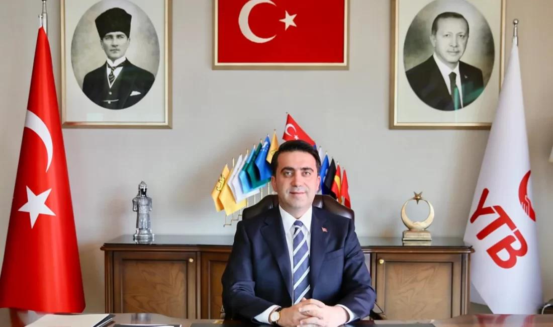 Abdulhadi TURUS, 1982-Almanya/Stuttgart doğumludur. İlköğreniminin bir bölümünü Almanya’da, ortaöğrenimini memleketi