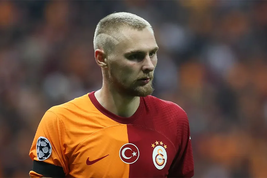 Galatasaray, Danimarkalı savunma oyuncusu Victor Enok Nelsson‘un İtalya’nın Hellas Verona