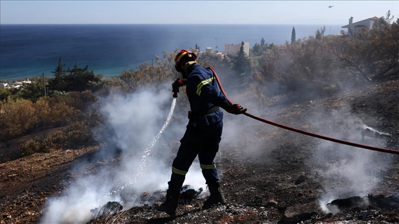 Yunanistan’ın Kefalonya Adası ve başkent Atina yakınlarındaki Keratea bölgesinde çıkan