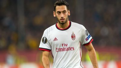 Milli futbolcu Hakan Çalhanoğlu, geleceğiyle ilgili dikkat çeken açıklamalarda bulundu.