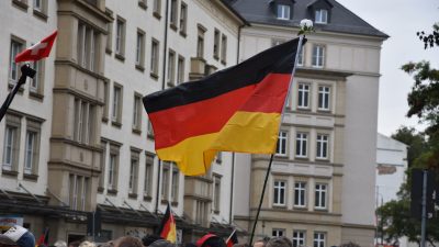 Alman Meclisi (Bundestag) Federal Polis Sorumlusu Uli Grötsch, aşırı sağcılığın