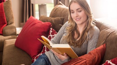 Sesli içeriklerin giderek yaygınlaştığı günümüzde, “Madem her şeyi dinleyebiliyoruz, kitap