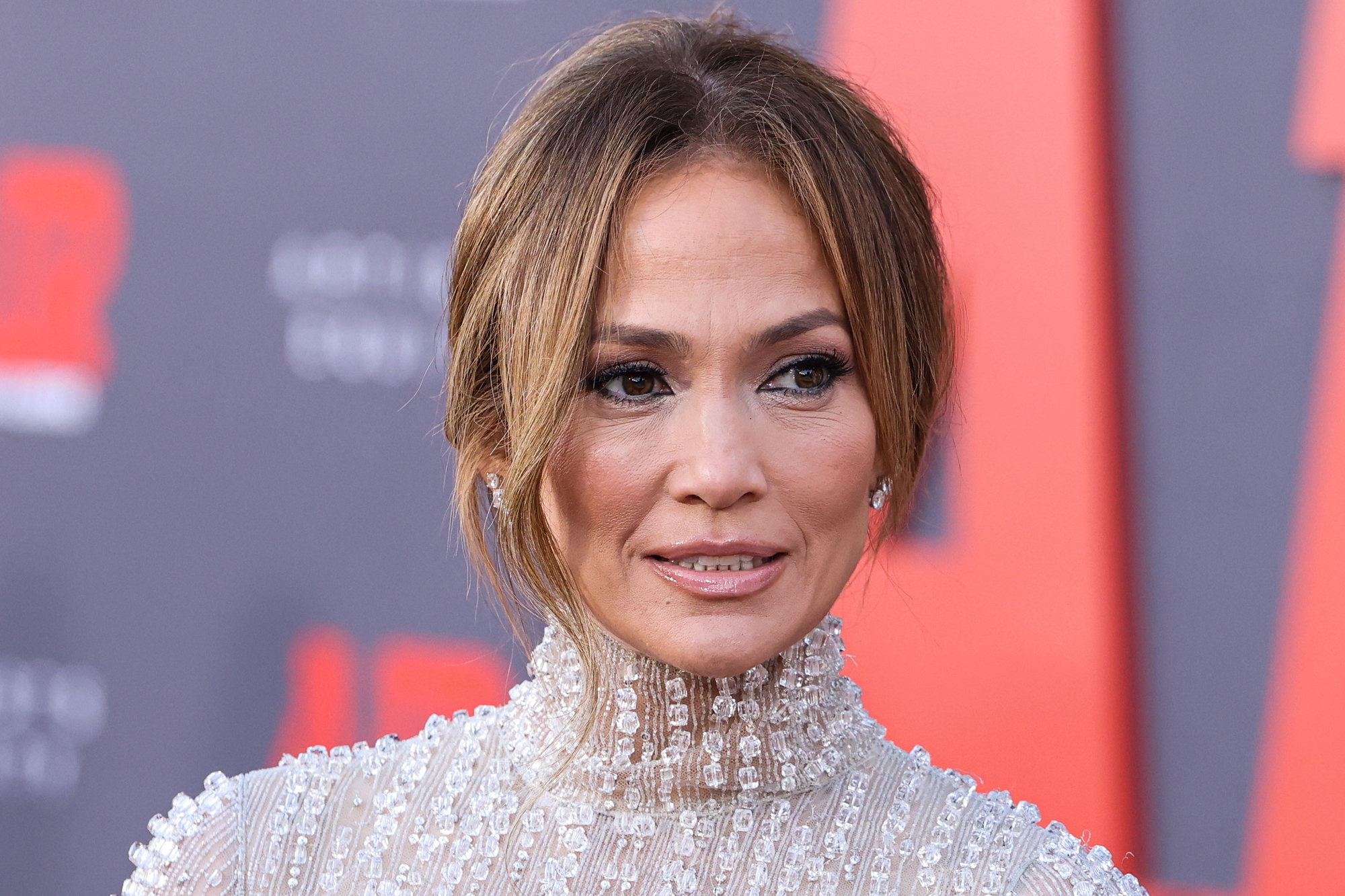 İstanbul, geçtiğimiz akşam ünlü şarkıcı Jennifer Lopez’in konseriyle adeta şenlendi.