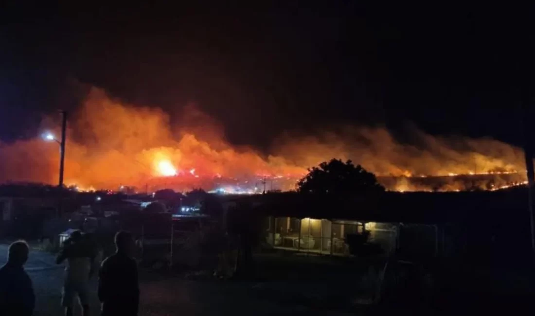 Yunanistan’ın Ege Denizi’ndeki adalarından Semendirek’te (Samothraki) akşam saatlerinde başlayan orman
