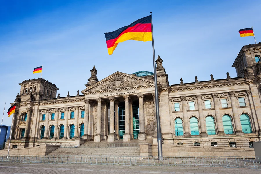 Almanya’da Berlin-Brandenburg Türkiye Toplumu (TBB) Sözcüsü Ayşe Demir, yabancı isim