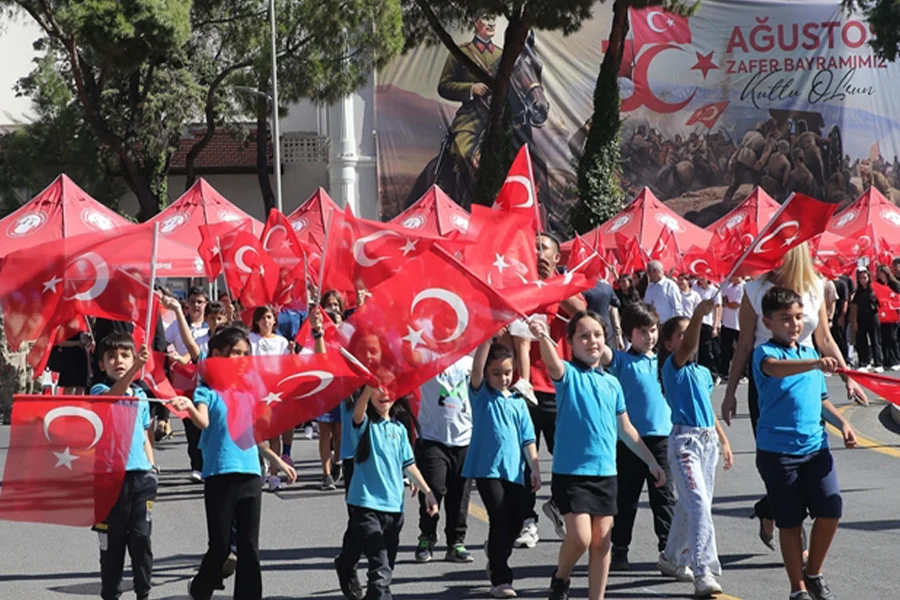 Türkiye, 30 Ağustos Zafer Bayramı‘nın 103. yıl dönümünü coşku ve