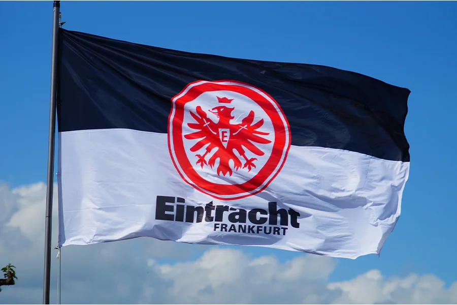 Can Uzun, Eintracht Frankfurt formasıyla çıktığı ilk maçta adından söz