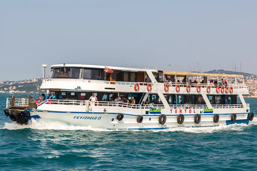 Çanakkale’de çıkan orman yangınları, kentin birçok noktasından gözlemleniyor ve ciddi