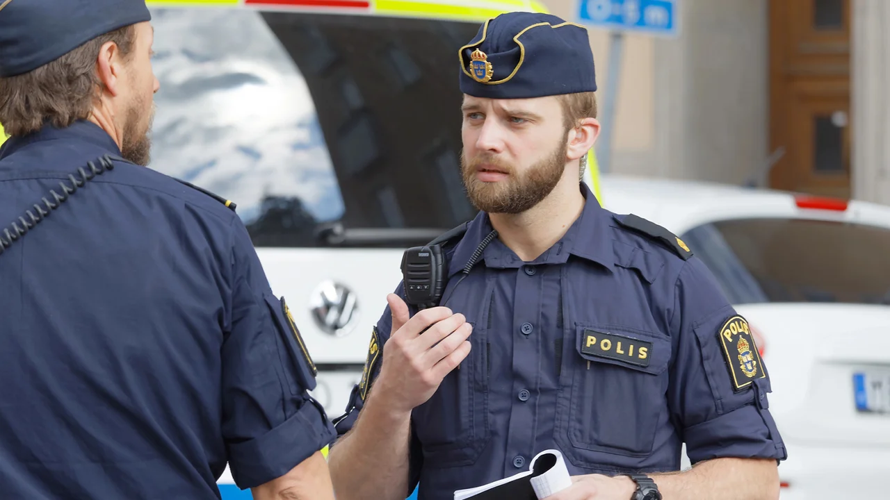 İsveç’in Örebro kentinde, cuma namazı çıkışında cami yakınlarında düzenlenen silahlı
