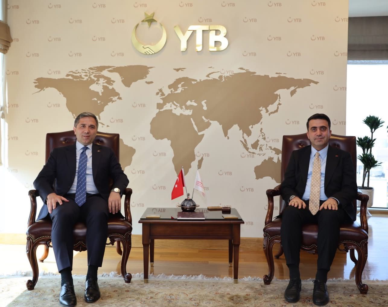 Zafer Sırakaya ve Abdulhadi Turus