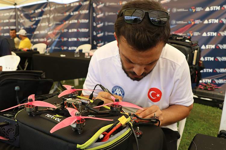 Drone yarışmaları Yalova'da devam ediyor