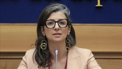 BM Filistin Özel Raportörü Francesca Albanese, “Filistinli Pele” lakaplı eski