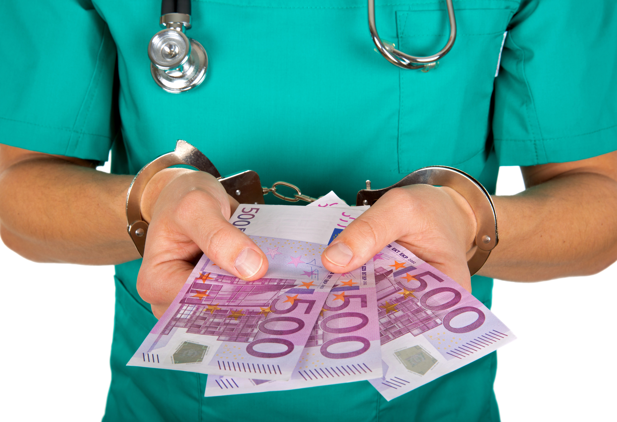 Atina’daki Hipokrat Hastanesi Kalp Cerrahisi Kliniği Müdürü, hastalardan rüşvet talep
