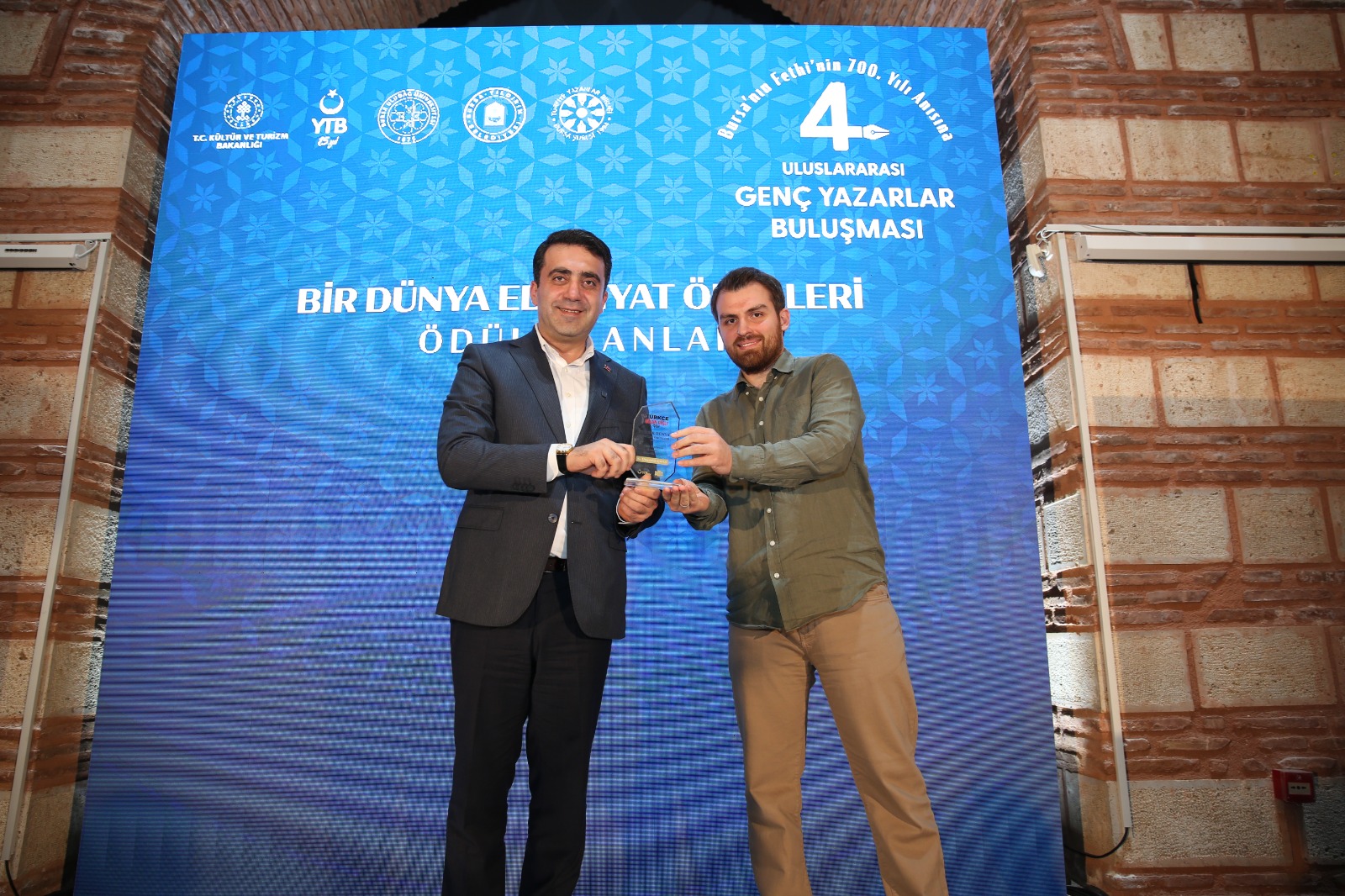 YTB Dünya Edebiyat Ödülleri’nde Gençler Buluştu