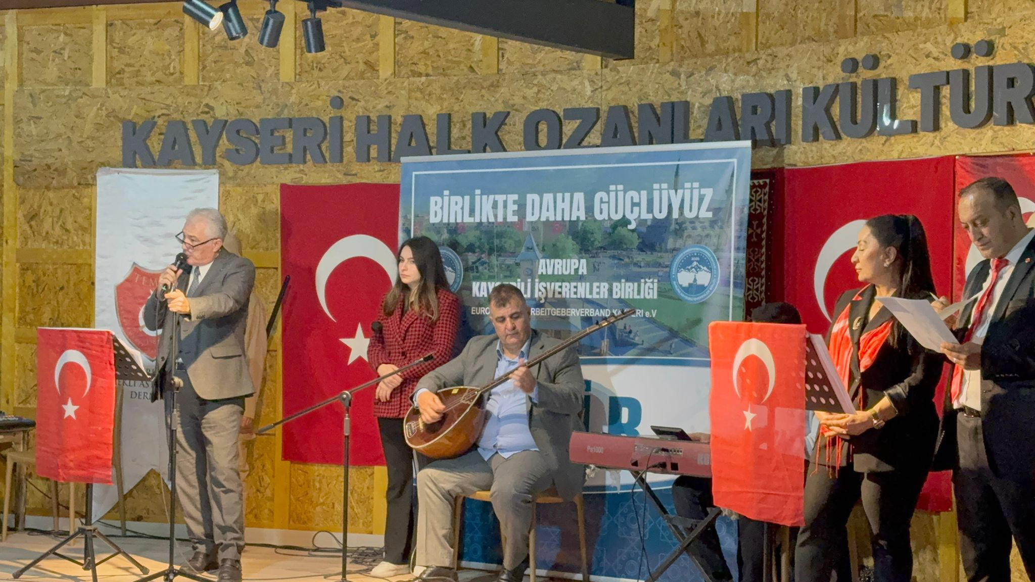 Cumhuriyet’in 102. Yılında AKİB’ten duygu dolu “Şühedaya Saygı Gecesi”