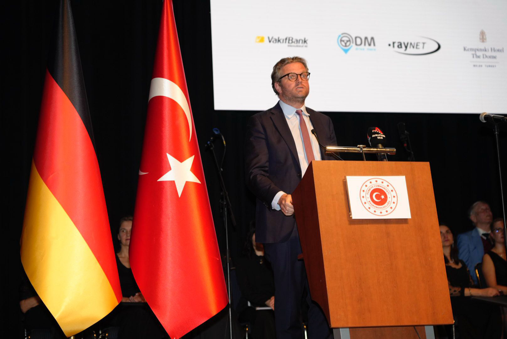 Köln’de Cumhuriyet Bayramı resepsiyonu: Birlik ve dayanışma mesajları