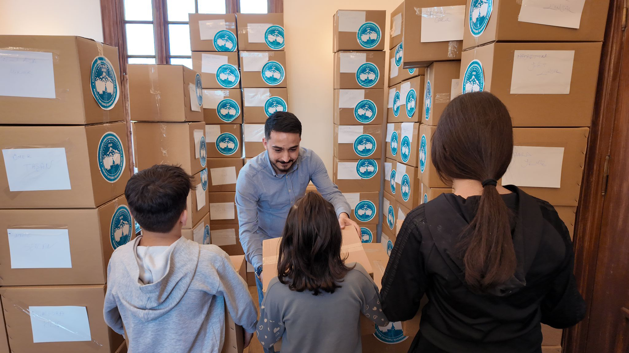 AKİB’den eğitime ve dayanışmaya anlamlı destek