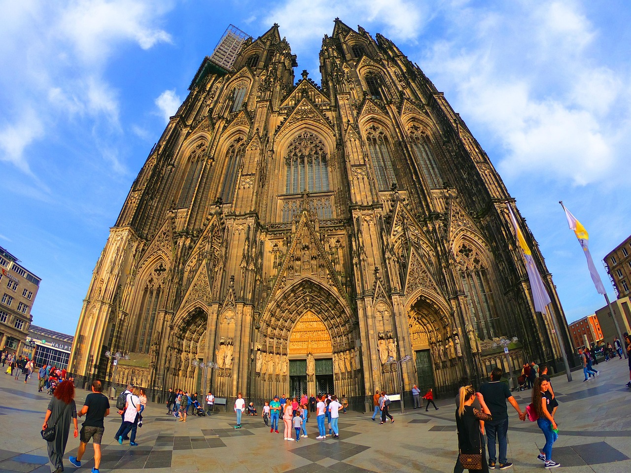 Köln Katedrali (Kölner Dom): Gotik Mimarinin Zirvesi