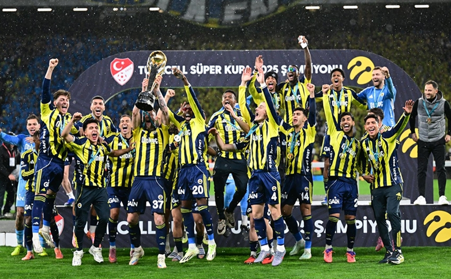 Turkcell Süper Kupa Fenerbahçe’nin: Derbide Galatasaray’ı 2-0 Mağlup Etti