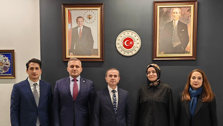 Betül Sayan Kaya Hamburg’da Temaslarda Bulundu