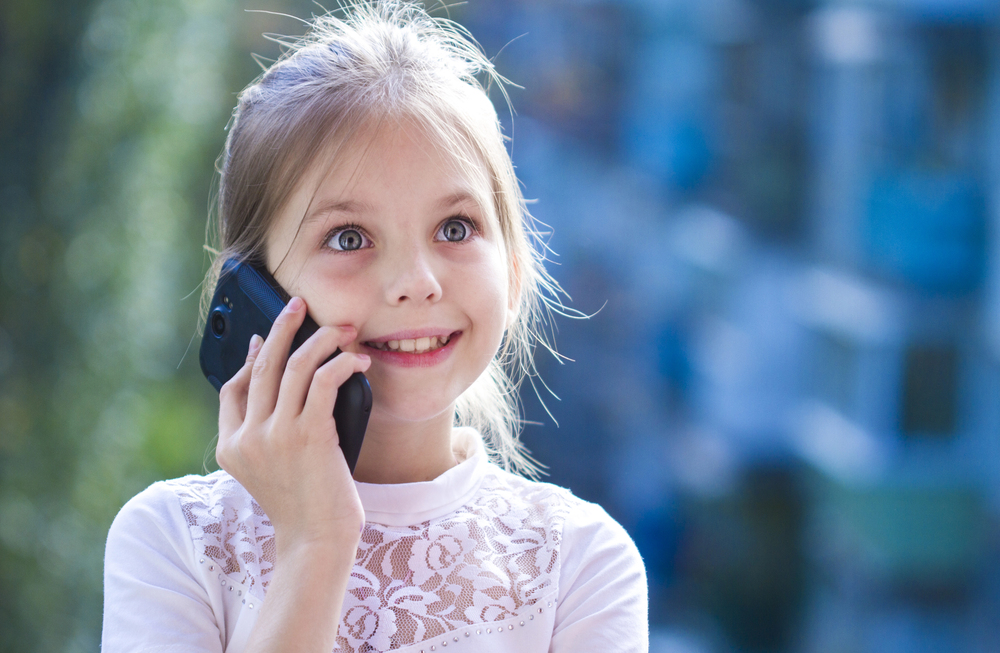 Fransa’da 15 yaş altına sosyal medya yasağı