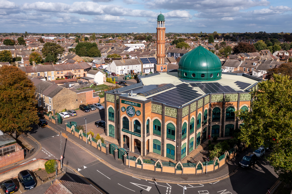 İngiltere, Cami, Tehdid, Hapis, Cezası,