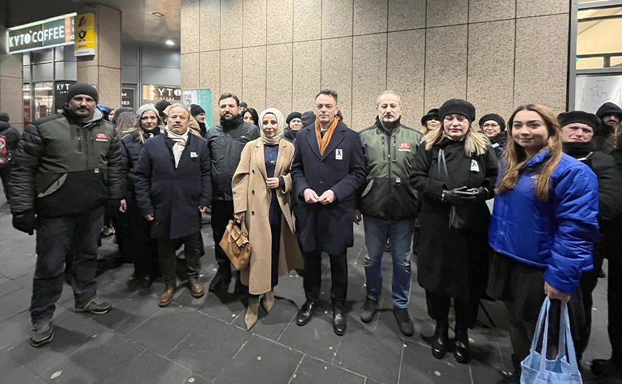 Düsseldorf’ta 6 Şubat Depremi Anıldı: Hafıza, dayanışma ve birlik vurgusu