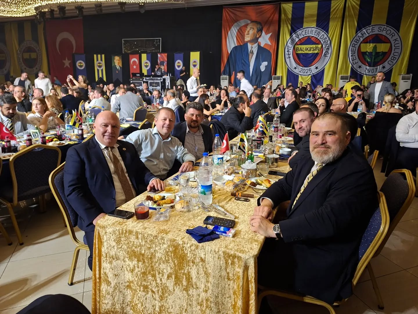 Balıkesir’de Fenerbahçeliler Galasında Güç Gösterisi