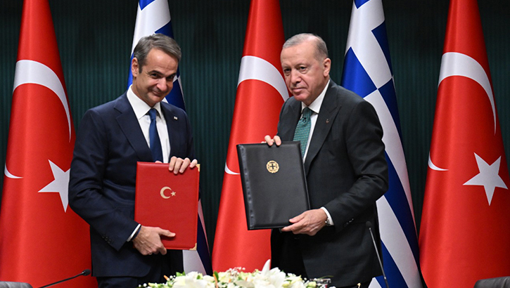 Türkiye Yunanistan Hattında Yeni İmzalar