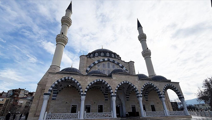 Türkiye Destekli Üsküp Camii İbadete Hazırlanıyor