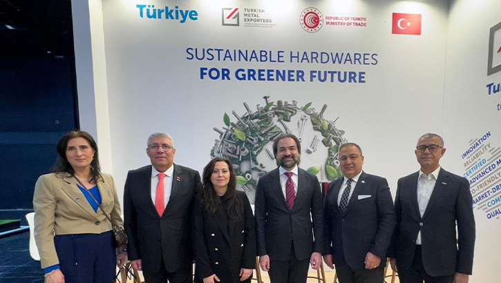 Başkonsolos Katem, Köln Fuar'ında Türk Firmaları Ziyaret Etti