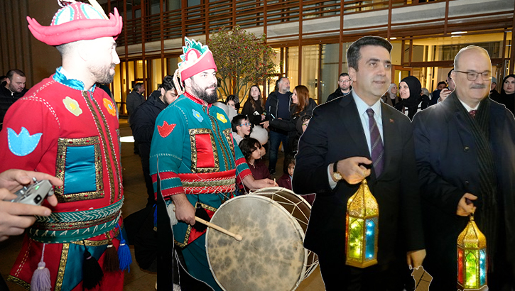 YTB Köln’de Ramazan'a fener alayıyla renk kattı