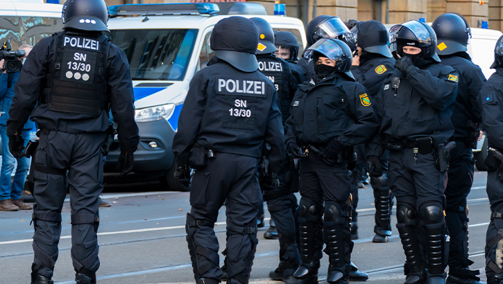 Almanya’da Aşırı Sağcı Yapılanmaya Operasyon