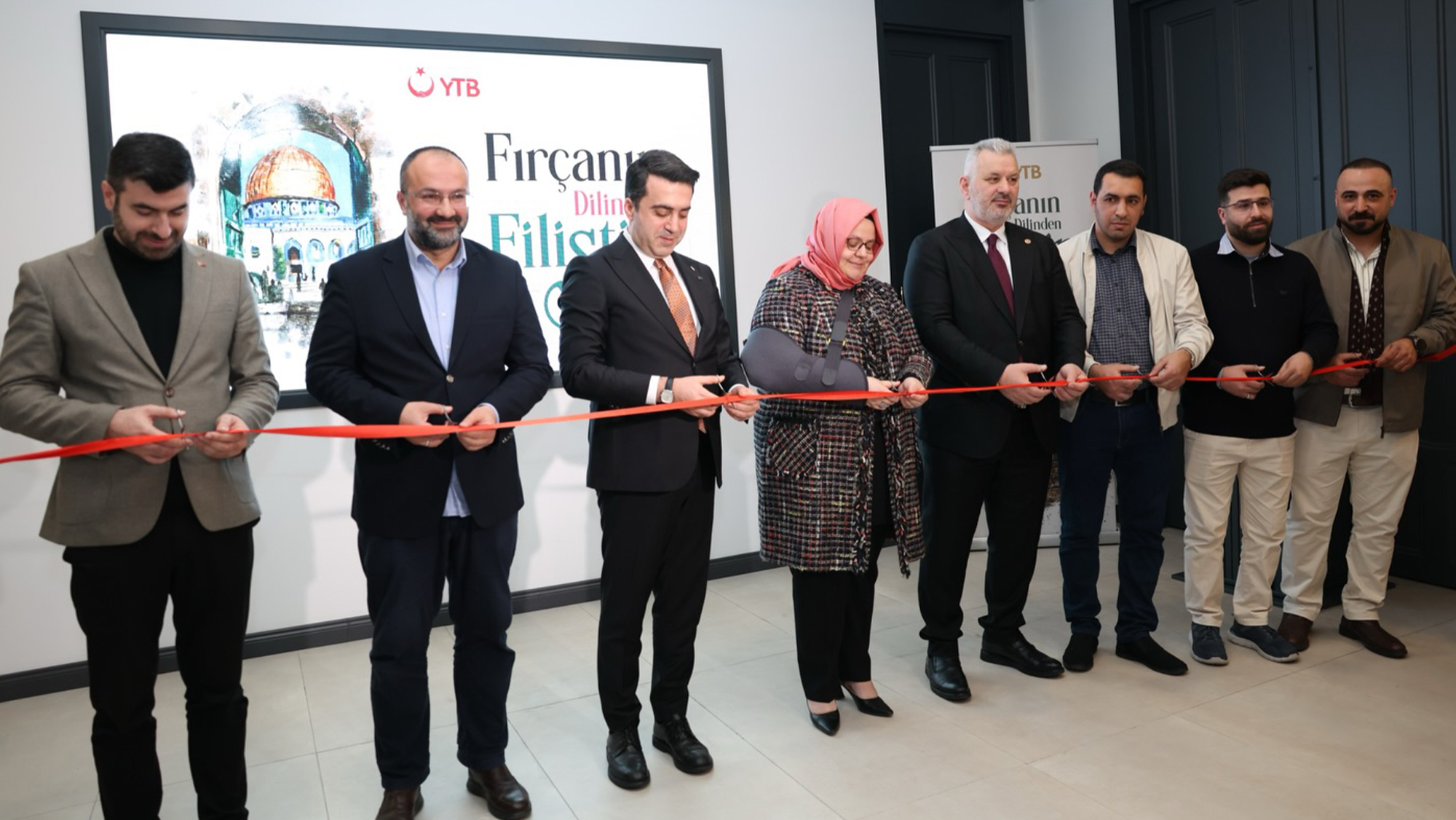 “Fırçanın Dilinden Filistin” sergisi YTB’de sanatseverlerle buluştu