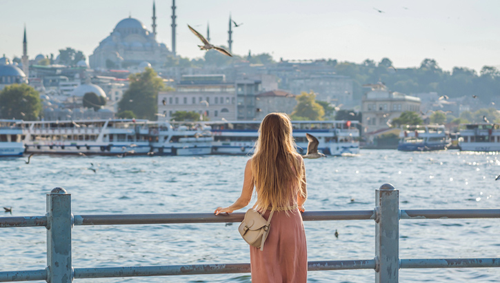 Almanya’dan Tatile Gelen Genç Kadın İstanbul’daki Otelde Ölü Bulundu