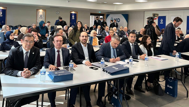 Strazburg’da “Uluslararası Toplum Akademisi” Programı Düzenlendi