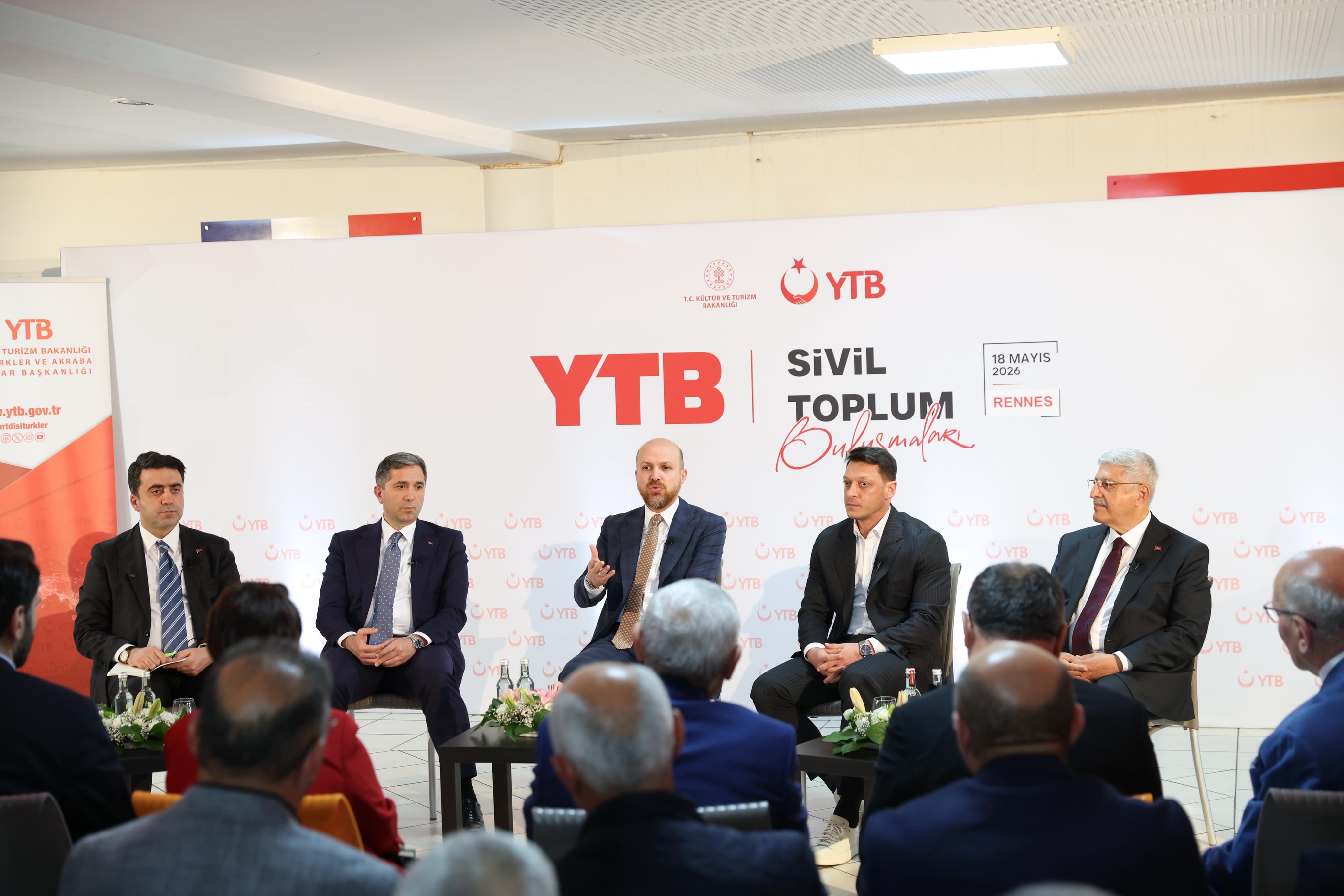 Fransa’da Türk STK’larına vefa mesajı: “Diasporamızın en güçlü taşıyıcıları derneklerimizdir”