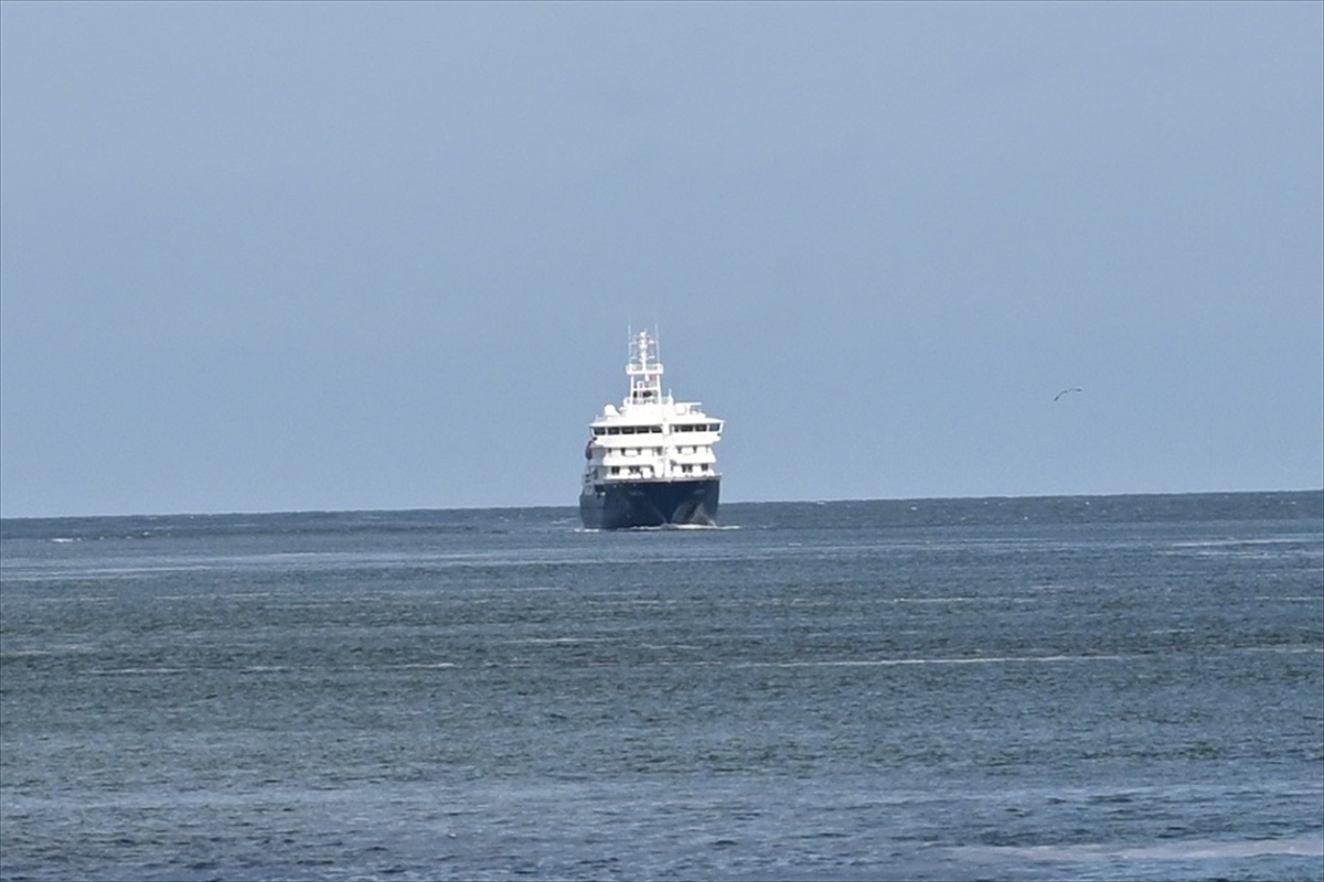 Hantavirüs salgınının görüldüğü MV Hondius Rotterdam’a ulaştı