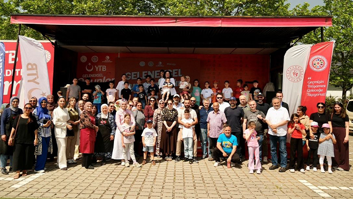 YTB'nin Geleneksel Oyunlar Tırı Bu Kez Avrupa
