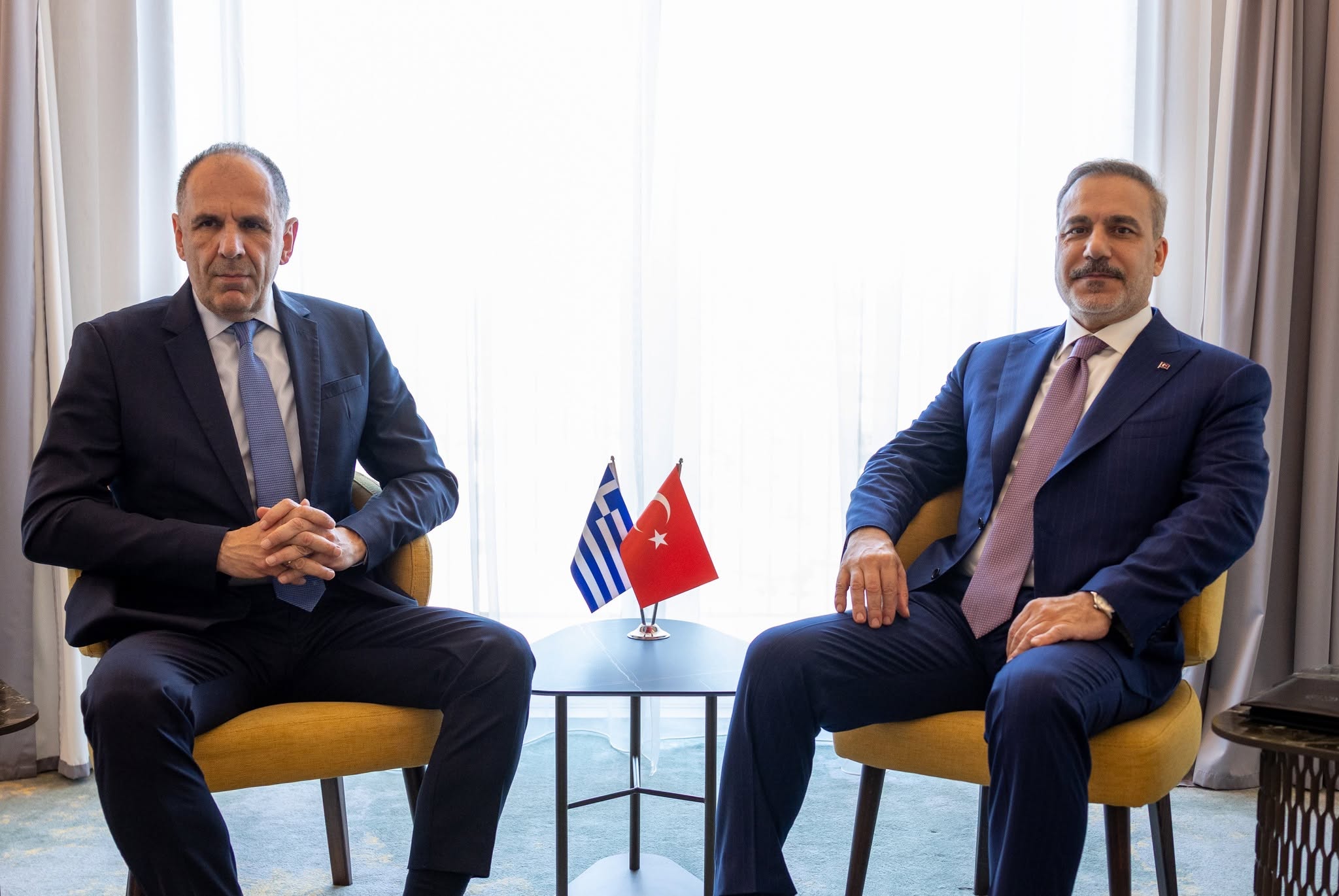 Türkiye ve Yunanistan Dışişleri Bakanları Sofya’da Bir Araya Geldi