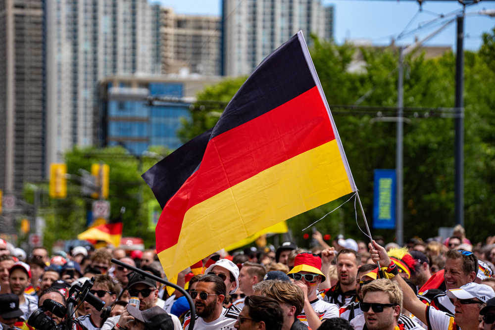 Almanya'da futbol depremi: DFB'ye bilet yolsuzluğu operasyonu