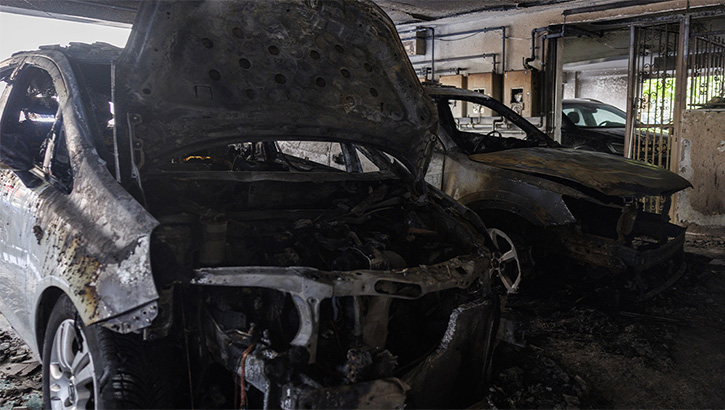 Yunanistan'da siyasi şiddet alarmı: İktidar partisi üyelerinin evlerine bombalı saldırı