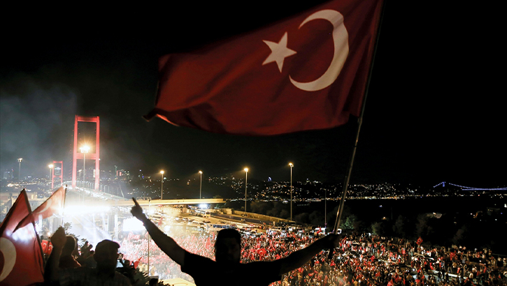 15 Temmuz Demokrasi ve Milli Birlik Günü’nün 10. yıl dönümü vesilesiyle anma mesajı: “İrade Bizim, Zafer Bizim!”