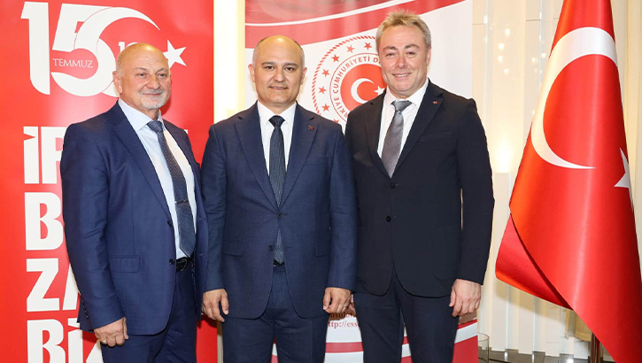 T.C. Essen Başkonsolosluğu  15 Temmuz şehitleri dualarla anıldı