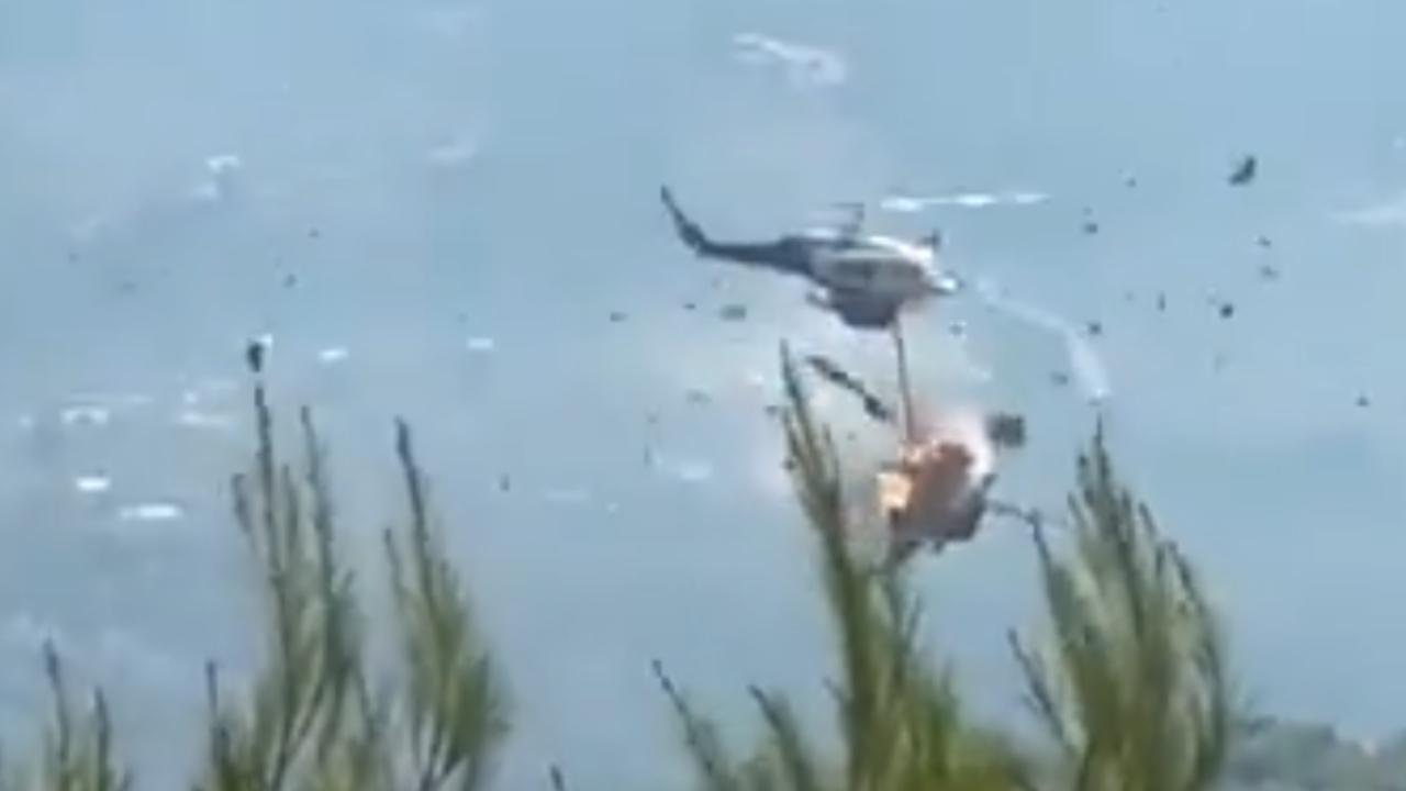 Yunanistan'da yangın faciası: iki yangın söndürme helikopteri havada çarpıştı