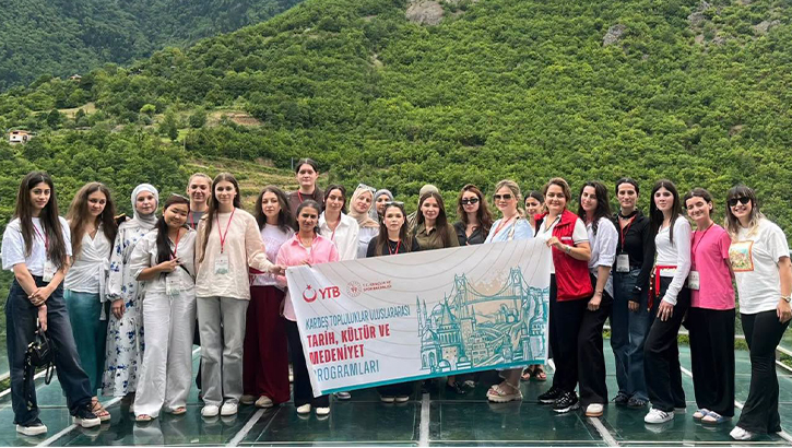 YTB'den kardeş topluluk gençlerine Karadeniz kültür yolculuğu