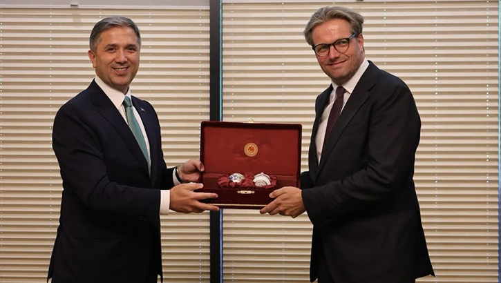 Zafer Sırakaya, NRW Müsteşarı Christian Wiermer’i TBMM’de ağırladı

