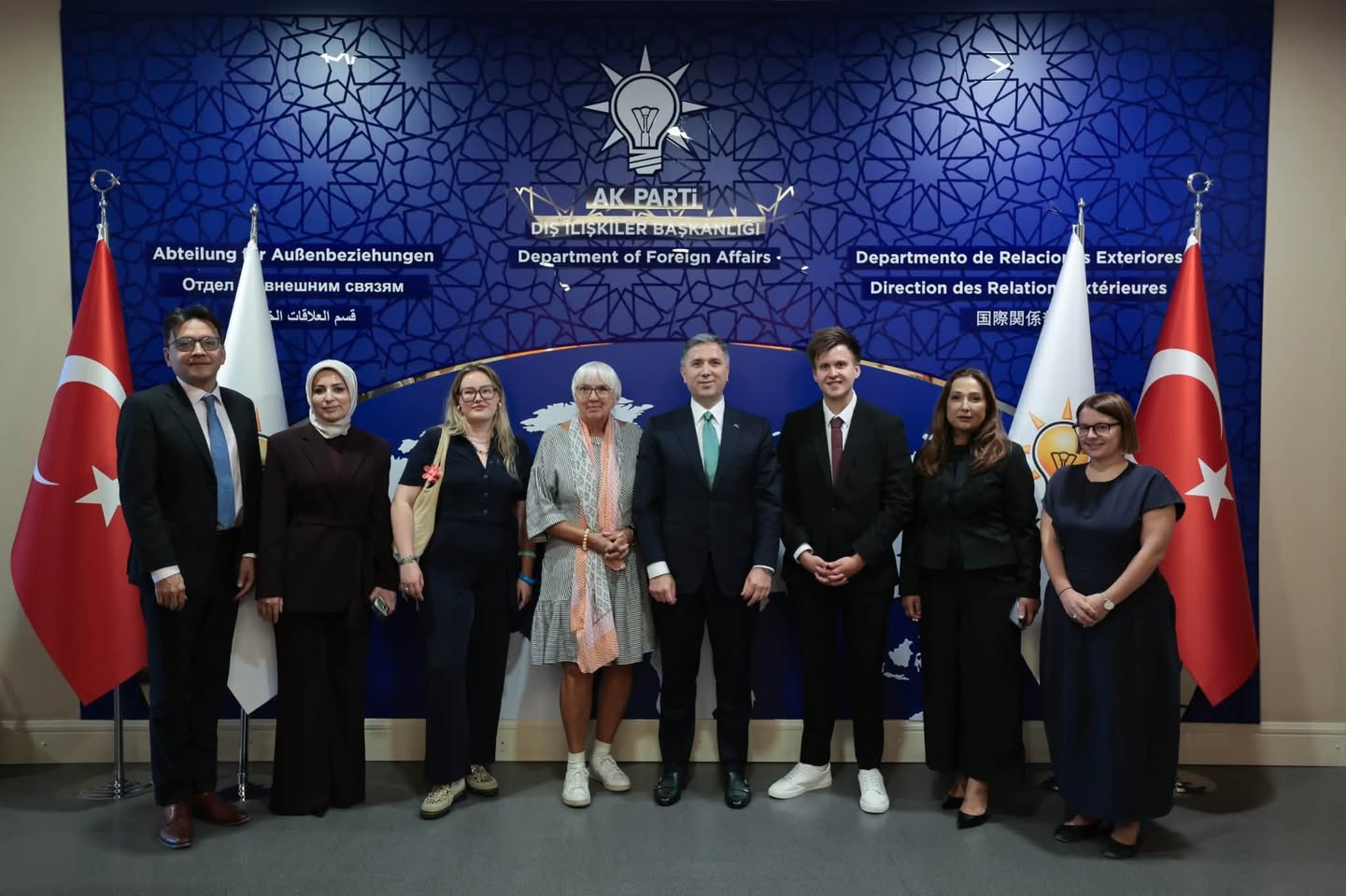 Zafer Sırakaya, Alman milletvekilleri Claudia Roth ve Max Lucks ile görüştü