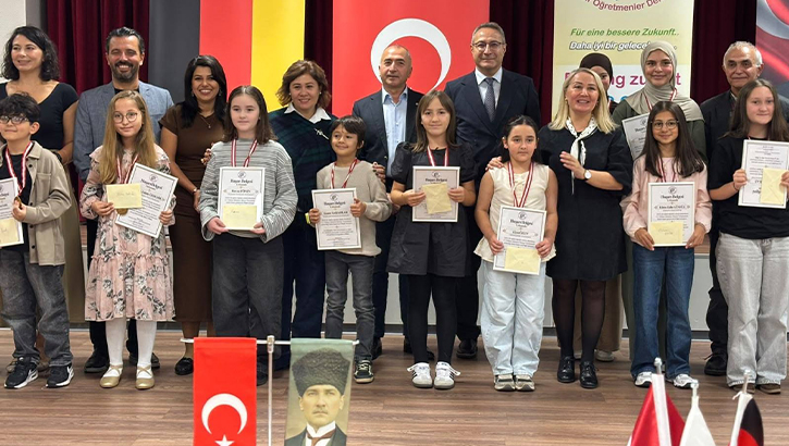 Türkçe-Almanca İki Dilli Okuma Yarışması’nda ödüller sahiplerini buldu